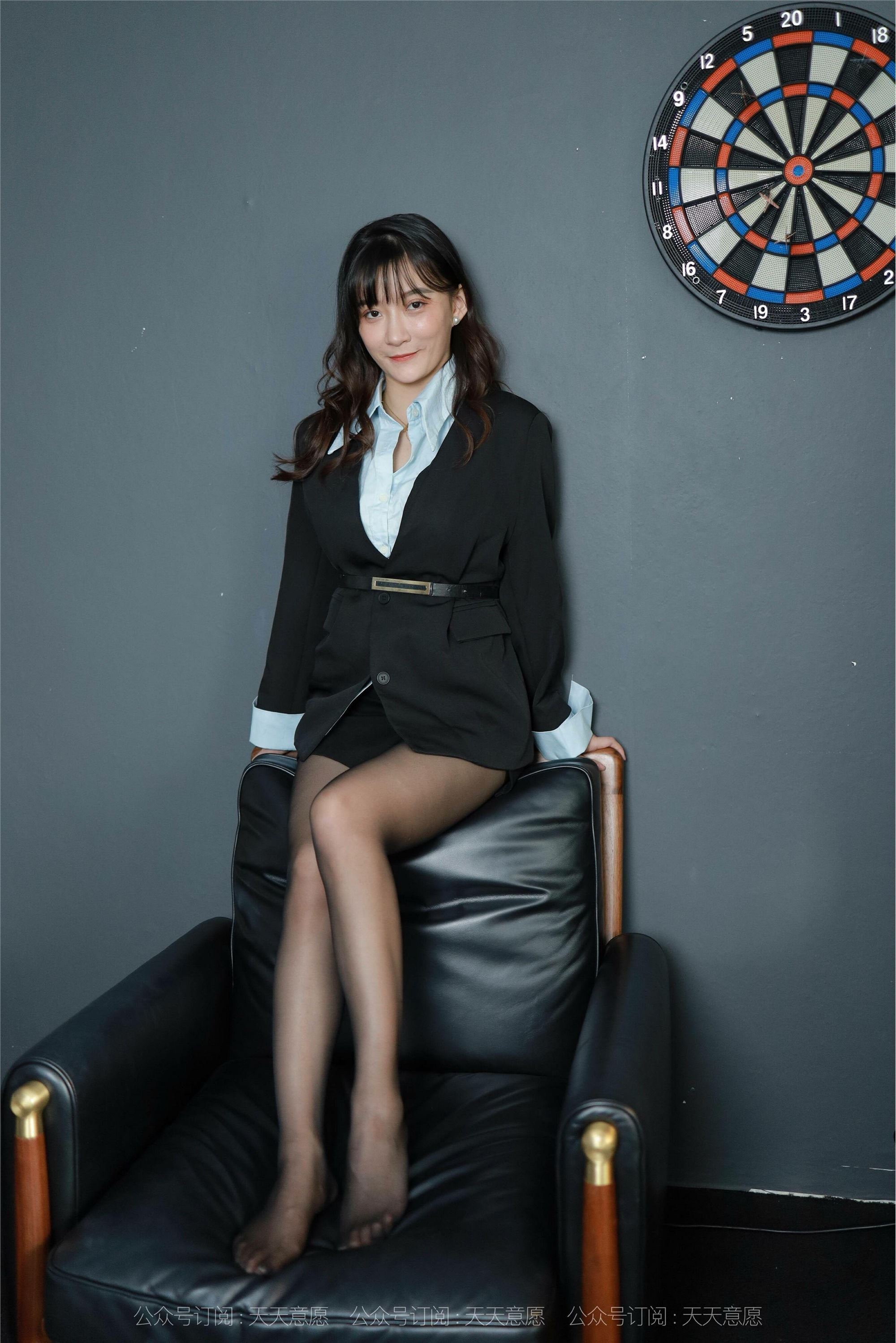 IESS异思趣向  2021.10.19 丝享家952：秋秋《时尚职业装》